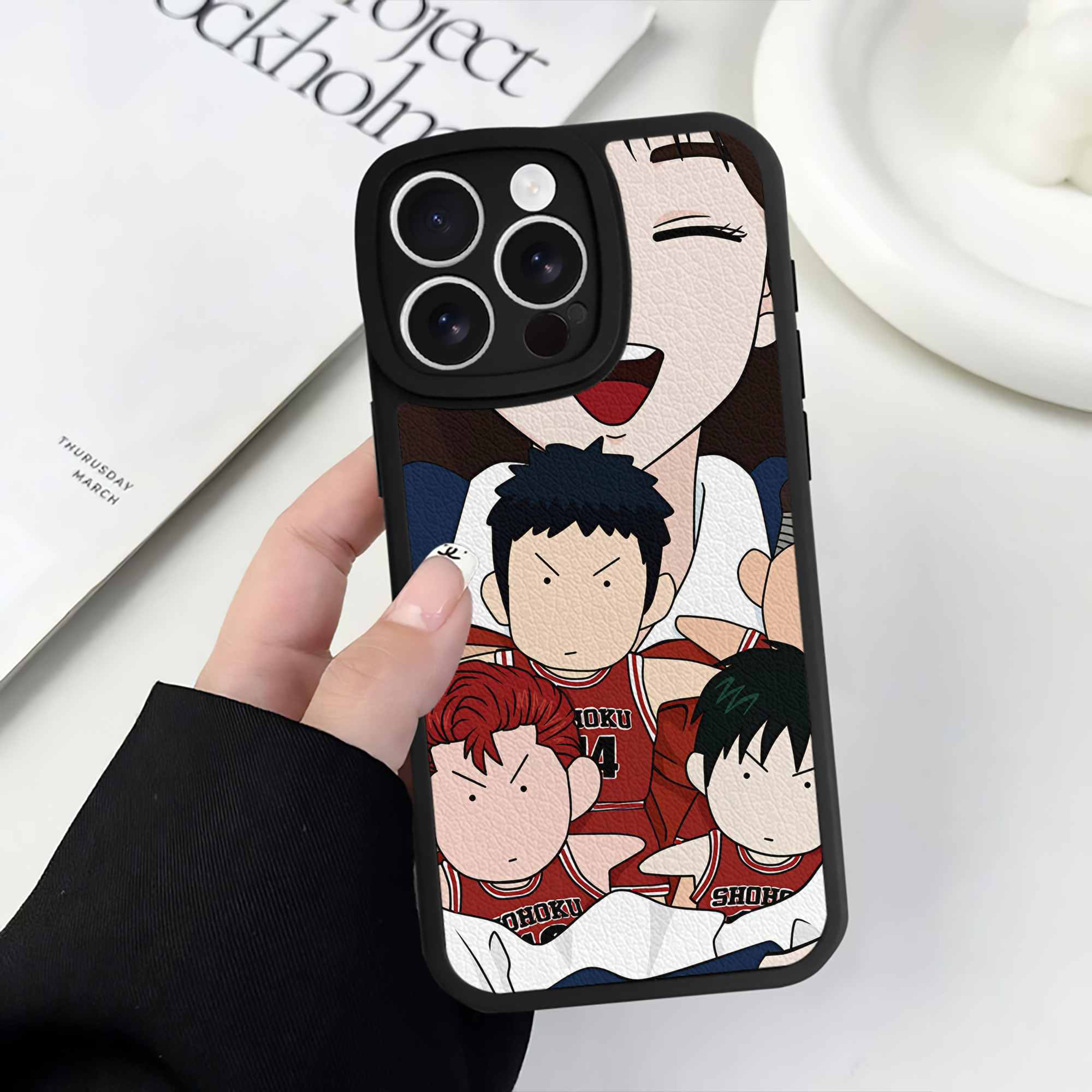（画像用） SLAM DUNK／スラムダンク 【iPhone 16シリーズ対応】シリコンスマホケース（レザー調） 材質：シリコン